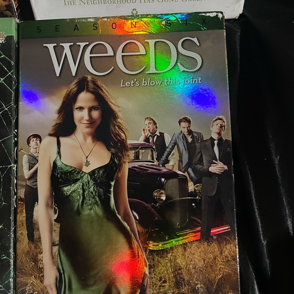 Weeds Season Two DVD - Picture 7 of 9